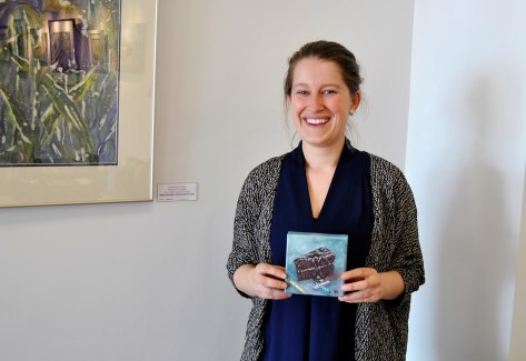 2017_April17_KatyMalo_HoldingTinyArt_DSC0029